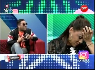 Cristian casa blanca le regala un IPHONE a esta presentadora de Tv