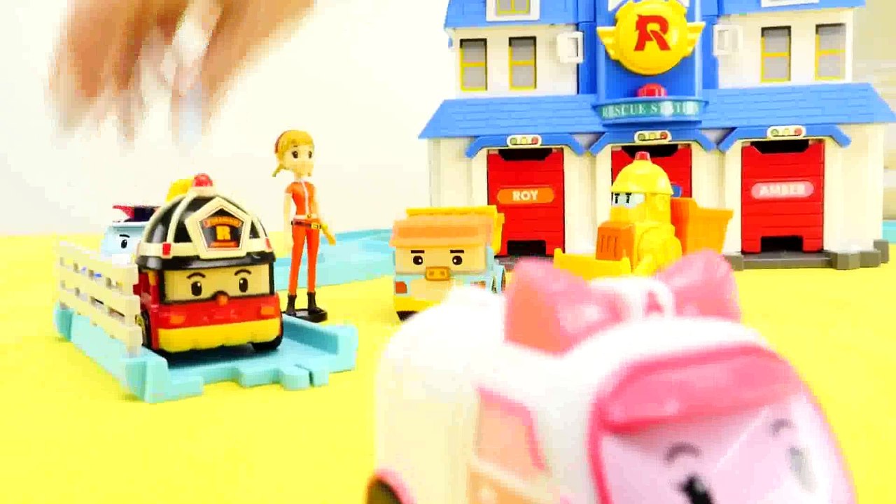 Çizgi Film - Damperli Kamyon Dampu ve Buldozer Bruner Kurtarma istasyonu yapıyor