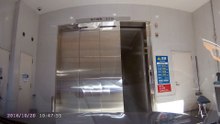 エレベーターでパーキング