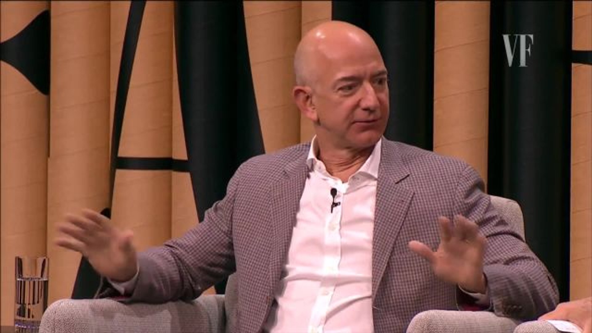 ⁣Jeff Bezos, Privacy, and the Age of Artificial Intelligence
