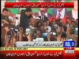 PTI Worker Gets Emotional During Imran Khan’s Speech, See How Imran Khan Calls Him On Stage & Meets Him