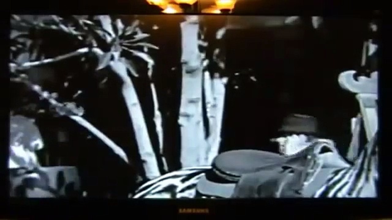 Time Traveler Caught on Film - Time Traveler Cell Phone - Charlie Chaplin Time Traveler