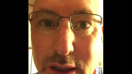 Cet homme a décidé de récuperer l'accoudoir dans l'avion! ahaha