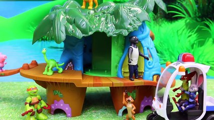 ZOOTOPIA Police Case Judy & Nick Try to Save Surprise Animals + Danger in the Rainforest Playset