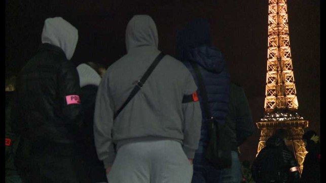 Cinq cent policier manifestent de nuit à Paris : On est dégoutés