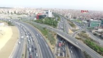 Mahmutbey Kavşağında Trafik Yoğunluğu Artarak Sürüyor