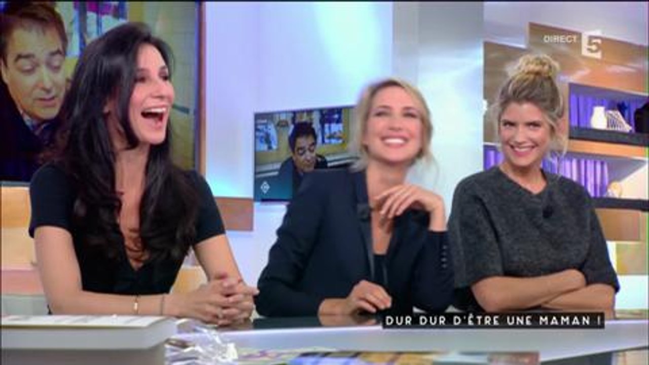 Sidonie Bonnec se fait demander en mariage sur le plateau de C à vous !
