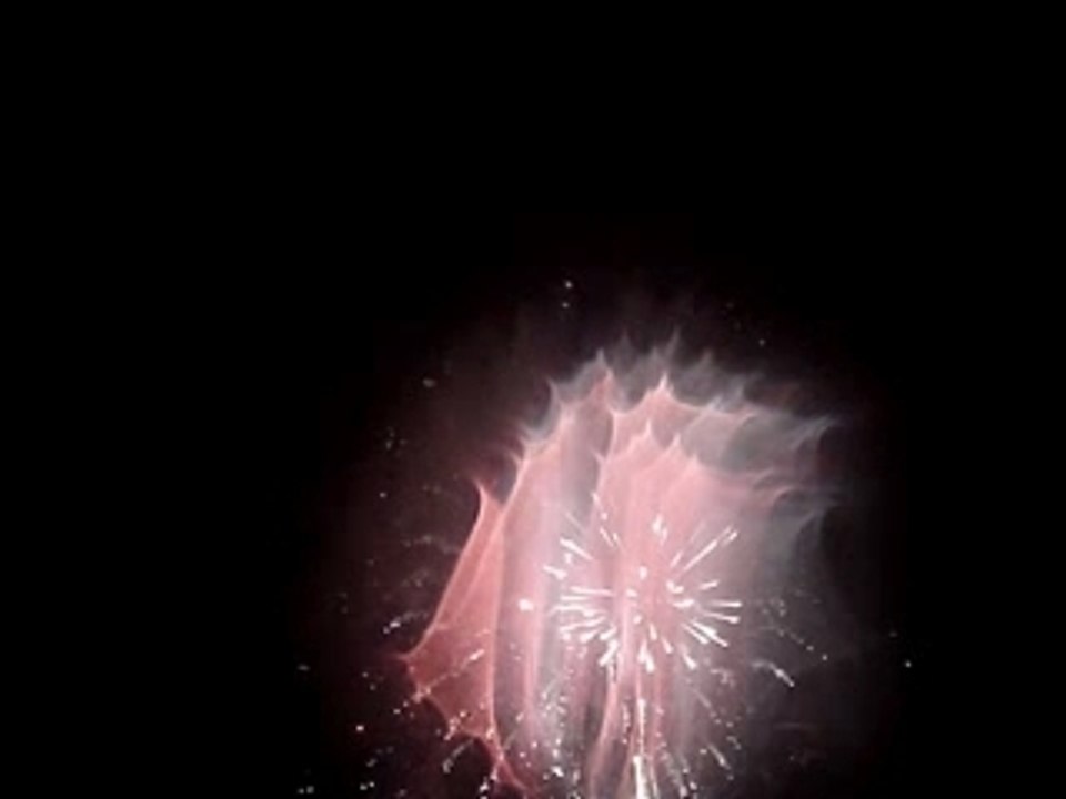 étrange feu d'artifice