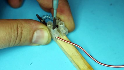 Homemade Mini Soldering  Iron (10sec heat up)