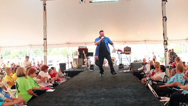 Scott Michael sings 'Working On A Building' Elvis Week 2014