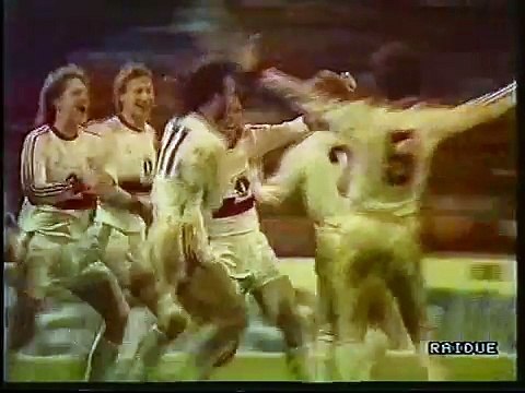 19.04.1989 - 1988-1989 UEFA Cup Semi Final 2nd Leg 1. SG Dynamo Dresden 1-1 VfB Stuttgart