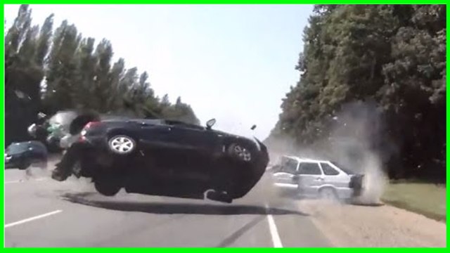 ACIDENTES DE CARRO INACREDITÁVEIS - CAR ACCIDENT UNBELIEVABLE