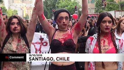 Chileans, Bolivians march against femicide