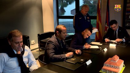 Neymar Jr: “No Barça me sinto em casa e feliz”