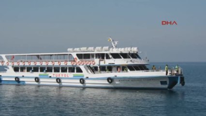 Dikili Istanköy ve Midilli'den 74 Göçmen Türkiye'ye Iade Edildi