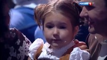 طفلة روسية عمرها أربع سنوات تبهر العالم تجيد 7 لغات