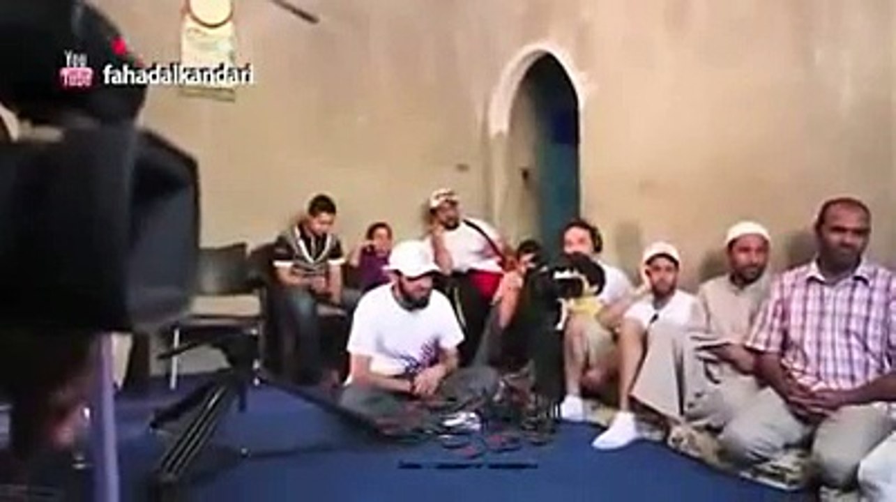 طفل كفيف ويحفظ القرآن كاملا~ عبرة لمن يعتبر|| الشيخ فهد الكندري.