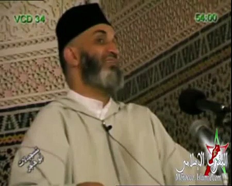 من صلى الفجر في جماعة فهو في ذمة الله~ الشيخ فريد الانصاري رحمه الله.