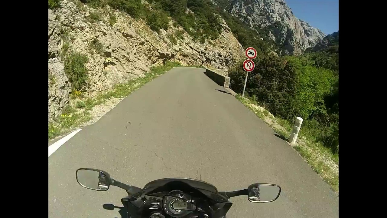 Gorges de Galamus en moto (FZ6)