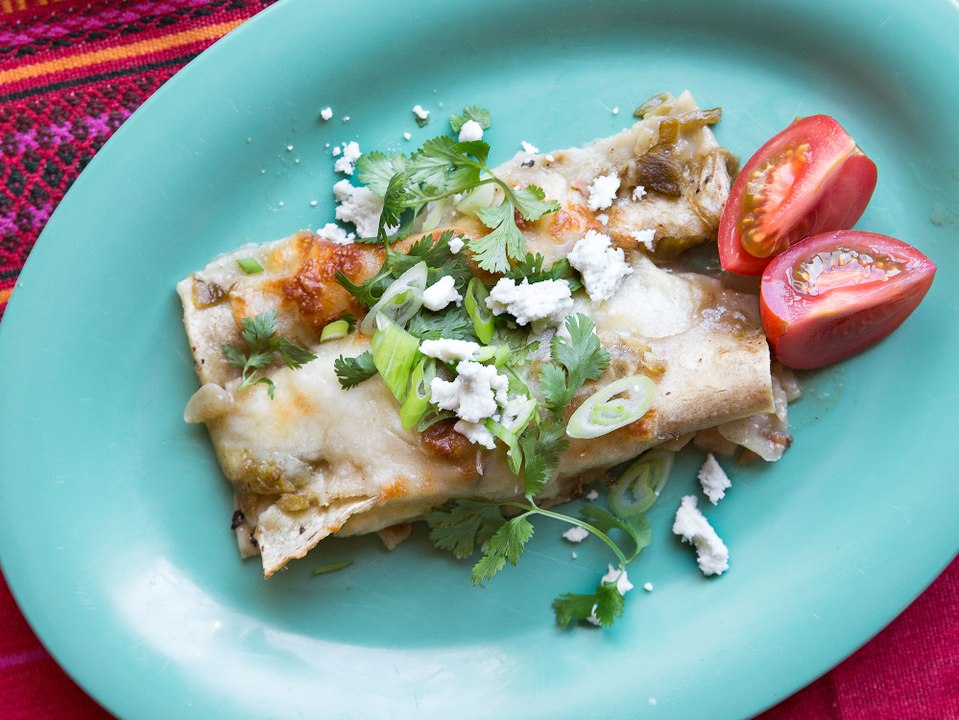 How to Make Green Chile Chicken Enchiladas