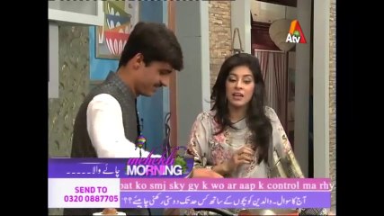 Download Video: Famous Pakistani Chai Wala Arshad Khan making Chai in Live Show