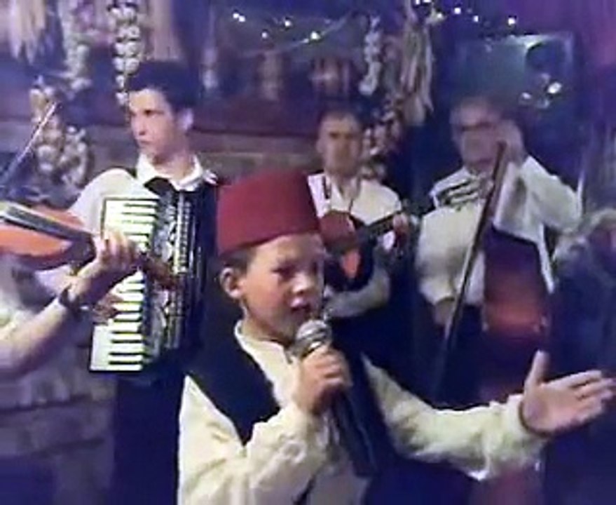 Safet Isović nasljednik je rođen