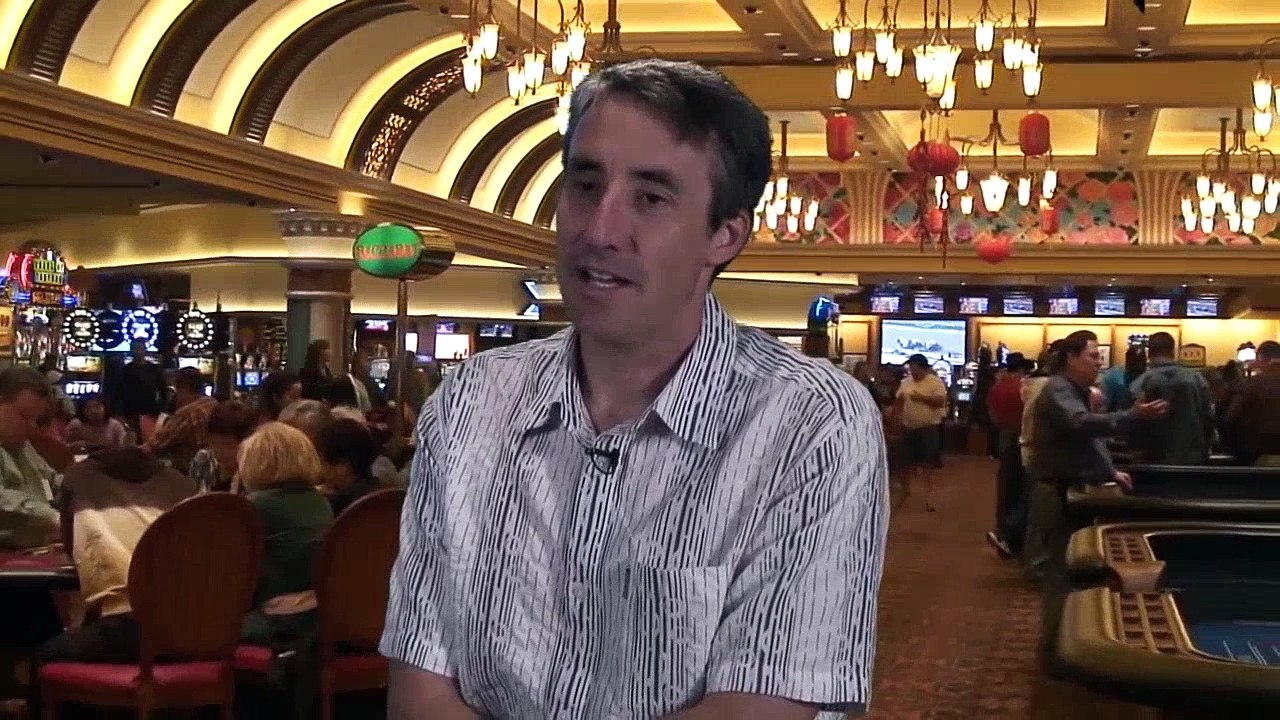 How to win at blackjack (21) with gambling expert Michael "Wizard of Odds" Shackleford