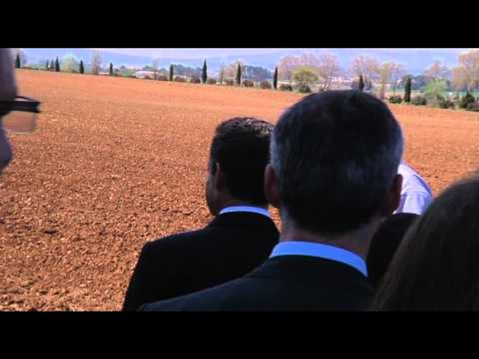 Nicolas Sarkozy visite un domaine agricole à Fabrègues (Hérault)