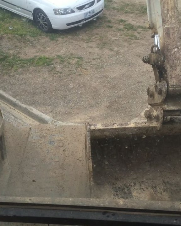 Tradie Takes Unexpected Ride in Excavator After Mate Drives Off