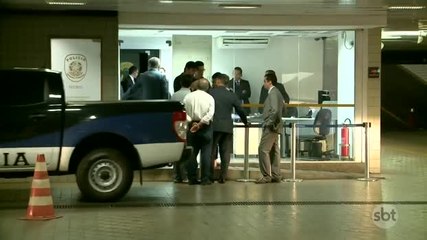 Operação da PF prende quatro policiais legislativos