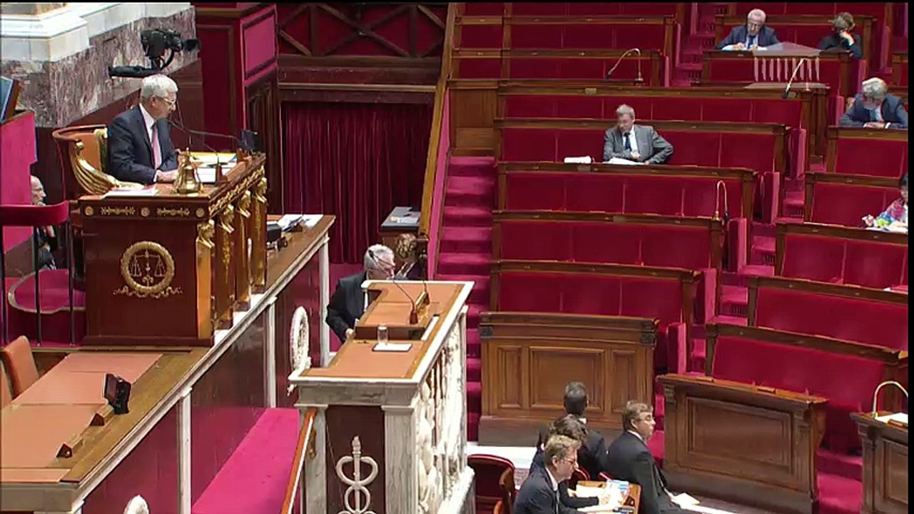 Assemblée Guerres des Hollande Valls à l'extérieur André Chassaigne GDR