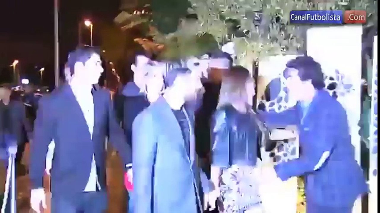 Luis Suárez de fiesta con Messi y Neymar para celebrar su Bota de Oro • 2016_