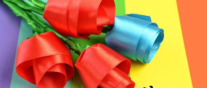 Vidéo 42 Tutoriel Pandahall—Comment faire un bouquet de roses avec rubans satin