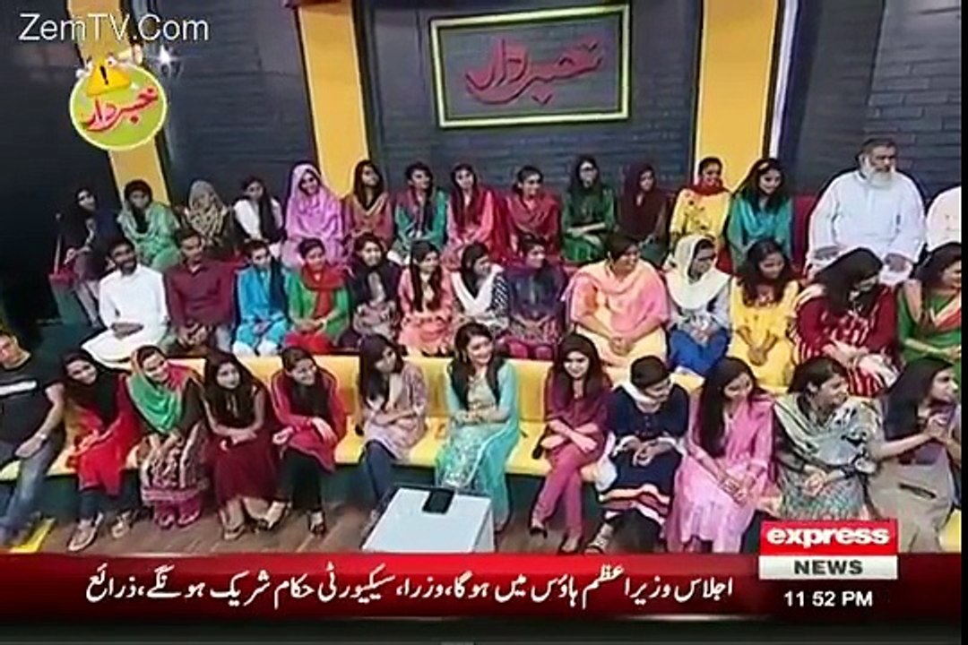 Khabardar Aftab Iqbal Short Clip Funny Party Workers Express News 2016