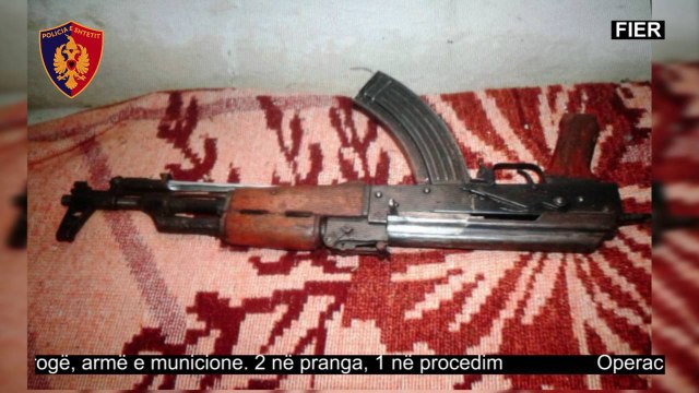 Report TV - Fier, sekuestrohen armë dhe drogë, arrestohen dy persona