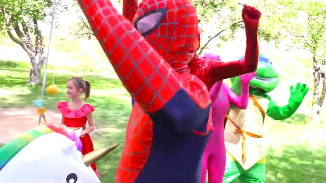 سبايدرمان، spidergirl. مهرج رجل، مهرج فتاة. الرسوم المتحركة للأطفال، سبايدرمان الأسرة