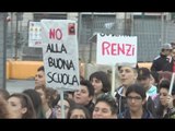 Napoli - La Buona Scuola, studenti in piazza contro Renzi (21.10.16)