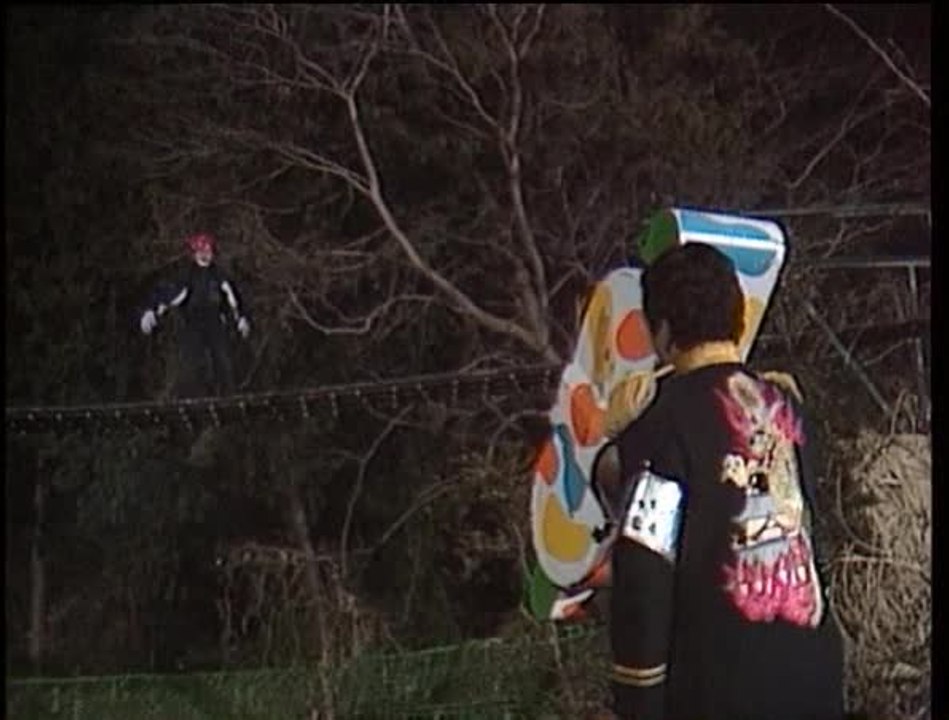 Most Extreme Elimination Challenge - S 3 E 4 - Snack Food vs. Print Media