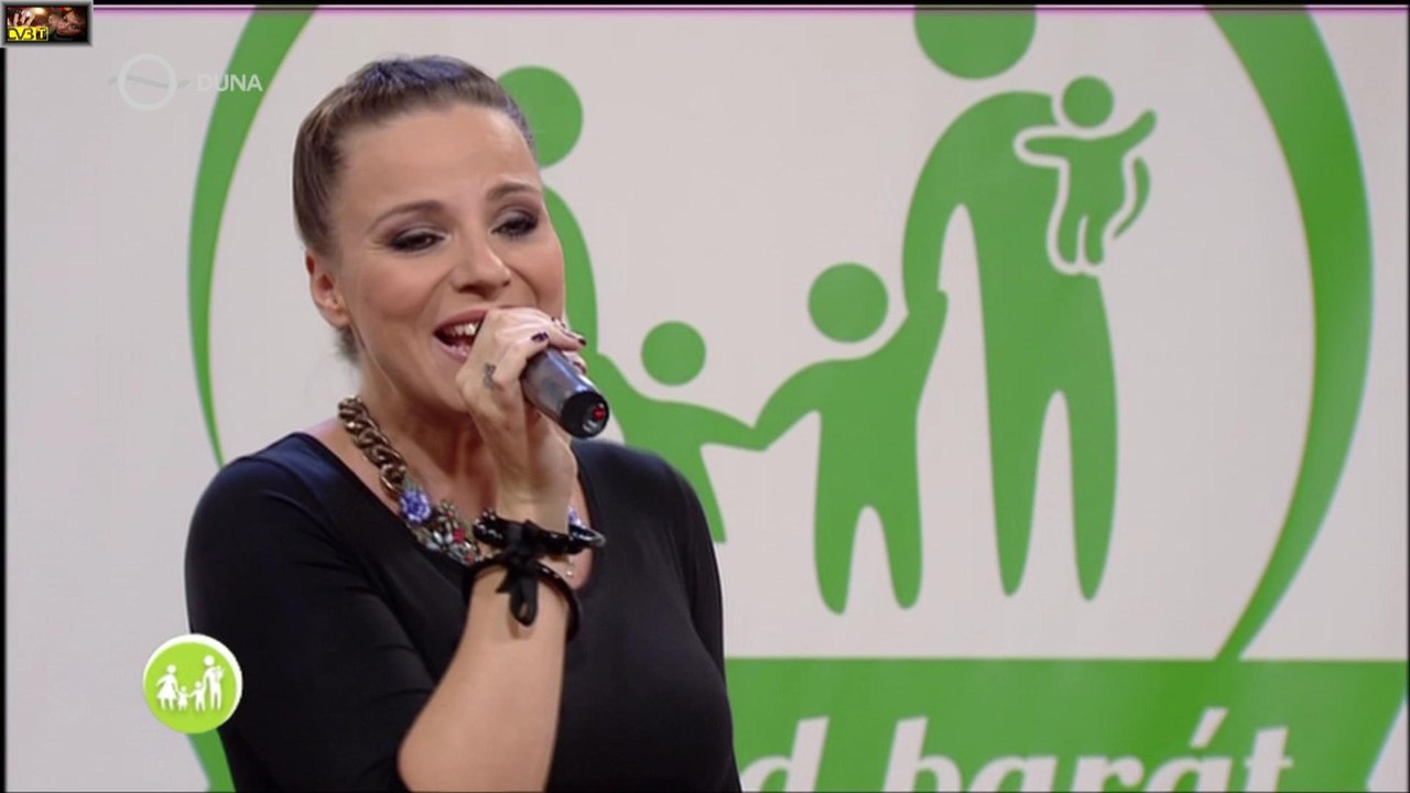 Péter Szabó Szilvia - Szeretem SUB: GB [akusztik ver] (Család-barát 2016-10-22)