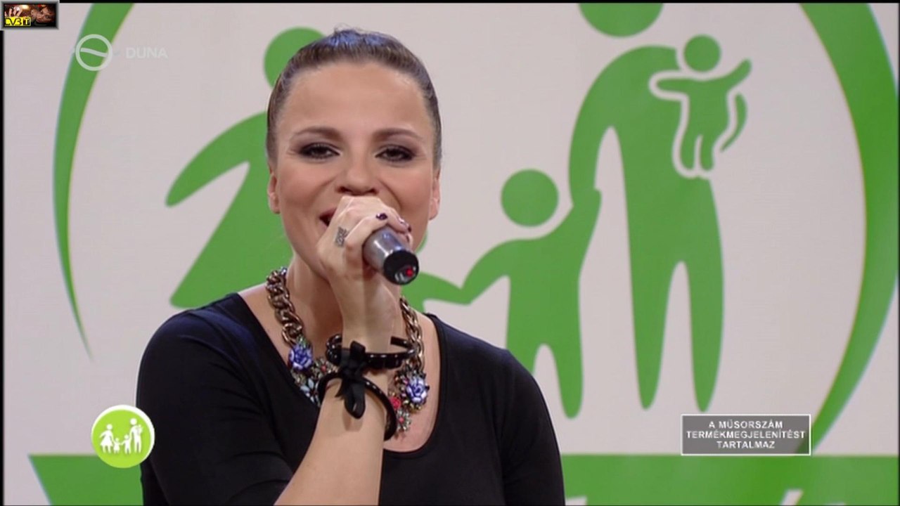 Péter Szabó Szilvia - Egyszer még SUB: GB [akusztik ver] (Család-barát 2016-10-22)