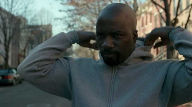 On a posé des questions à Luke Cage, le premier héros noir de Marvel sur le premier président afro américain