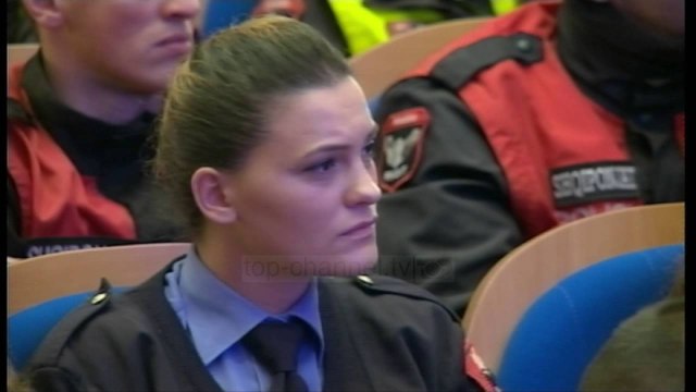 Tahiri: Pagat e policëve do të rriten sërish nga janari - Top Channel Albania - News - Lajme