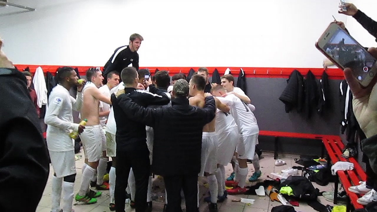 Joie dans les vestiaires après Calais 1-0