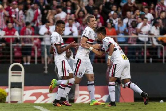 São Paulo se impõe, vence a Ponte na volta ao Morumbi e começa a respirar aliviado