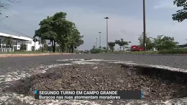 Buracos nas ruas viram tema de debate entre candidatos em Campo Grande
