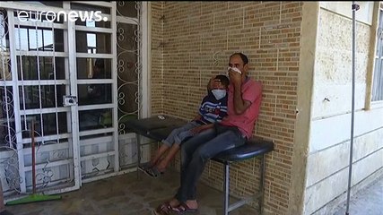 Battle for Mosul: hundreds treated after sulphur plant is torched