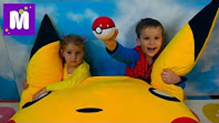 Мистер Макс новые серии подряд 2020 Покемон Go Челлендж на машинах Мальчики против девочек Игрушки Pokemon МакДональдс