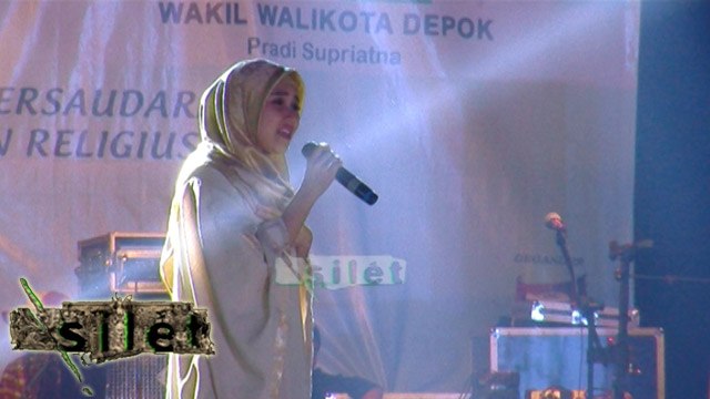 Curahan Ayu Ting Ting di Depan Warga Depok - Silet 23 Oktober 2016