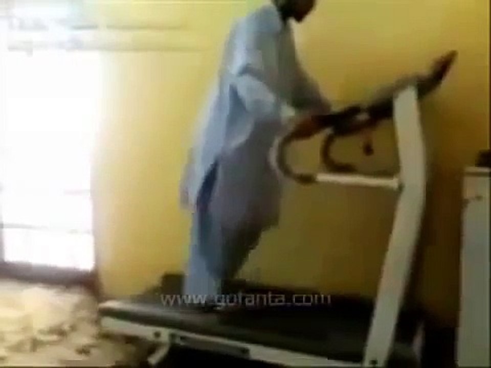 Pakistani Funny Comedy Clips Pathan Treadmill 2013