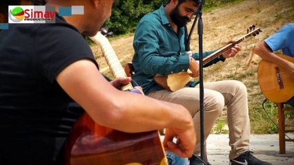 Pınar Aydınlar - Yürüyorum Karlı Yolda